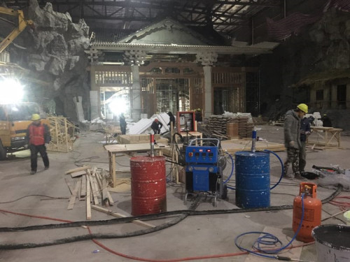 影视基地假山道具施工(图1) 影视基地假山道具施工